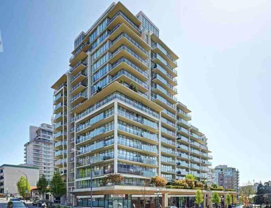 Victoria'S Best Location 2 Bedroom Luxe Condo ภายนอก รูปภาพ